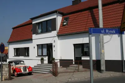 Budynek, w którym mieści się apartament