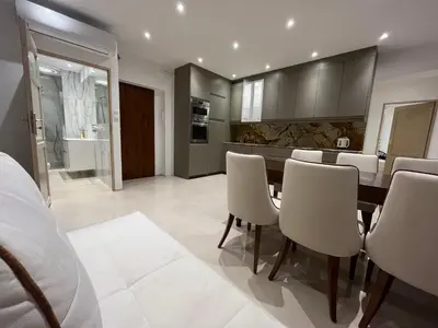 Kuchnia lub aneks kuchenny w obiekcie Villa la Val, Apartamenty Wałbrzych