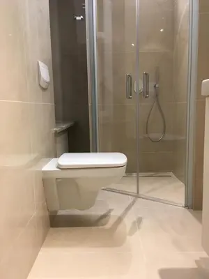Łazienka w obiekcie Villa la Val, Apartamenty Wałbrzych