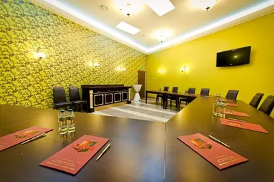 Zaplecze biznesowe lub konferencyjne w obiekcie Oławian Hotel