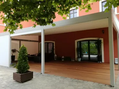 Budynek, w którym mieści się hotel