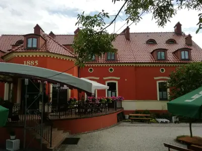 Budynek, w którym mieści się hotel