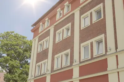 Budynek, w którym mieści się apartament