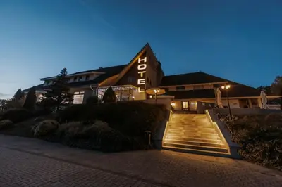 Budynek, w którym mieści się hotel