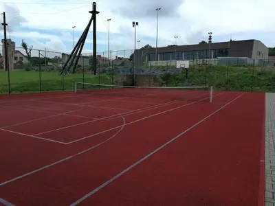 Tenis lub squash w obiekcie Apartamenty w Gorach Stolowych lub w pobliżu