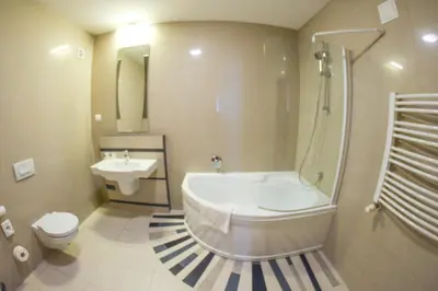 Łazienka w obiekcie Hotel Neo