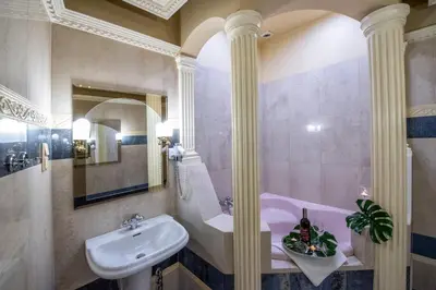 Łazienka w obiekcie Hotel Royal