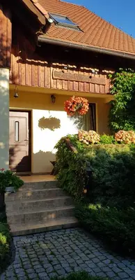 Budynek, w którym mieści się dom wakacyjny