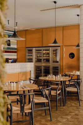 Restauracja lub miejsce do jedzenia w obiekcie PURO Wrocław Stare Miasto