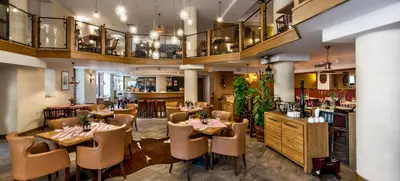 Restauracja lub miejsce do jedzenia w obiekcie Hotel Silvia Gold Gliwice