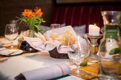 Jedzenie w hotelu lub w pobliżu