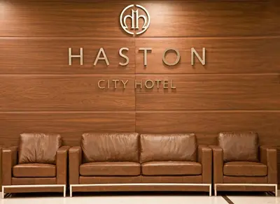 Część wypoczynkowa w obiekcie Haston City Hotel