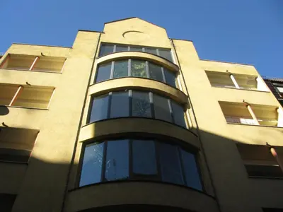 Budynek, w którym mieści się apartament