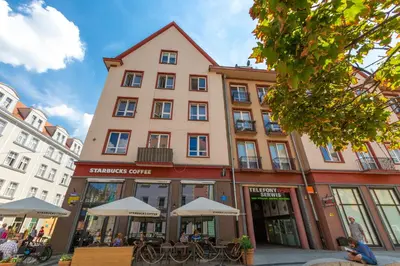 Budynek, w którym mieści się apartament