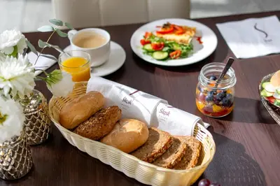 Jedzenie w hotelu lub w pobliżu