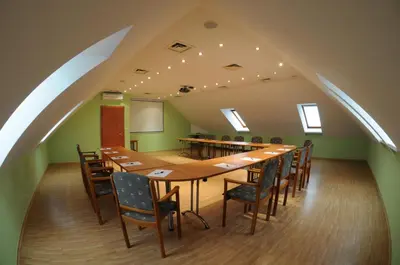 Zaplecze biznesowe lub konferencyjne w obiekcie Hotel Olesno