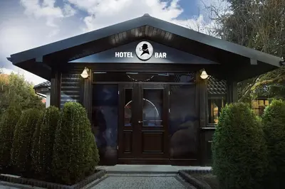Budynek, w którym mieści się hotel