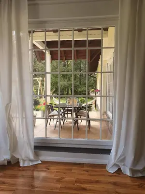 Balkon lub taras w obiekcie Szczodre Sybillenort blisko Wrocławia