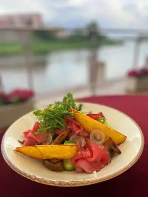 Jedzenie w hotelu lub w pobliżu