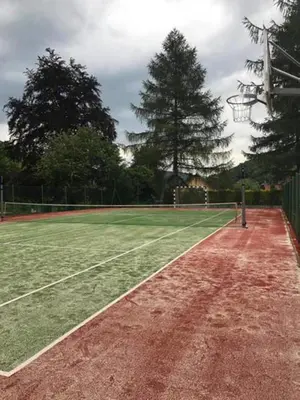 Tenis lub squash w obiekcie Villa Adam lub w pobliżu