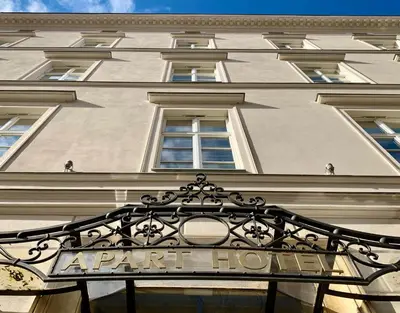 Budynek, w którym mieści się aparthotel