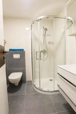 Łazienka w obiekcie Apartamenty w Parku Leśnym ul Cicha 1 - PolanicaApartamenty pl
