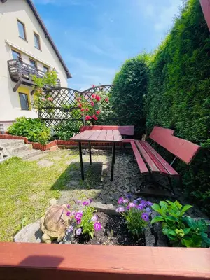 Ogród w obiekcie Apartamenty Pod Lwami