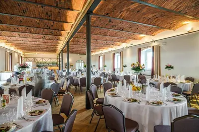 Restauracja lub miejsce do jedzenia w obiekcie Hotel Karczyce