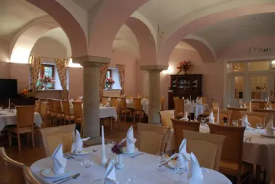 Restauracja lub miejsce do jedzenia w obiekcie Hotel Karczyce