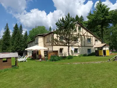Ogród w obiekcie Leśny Domek