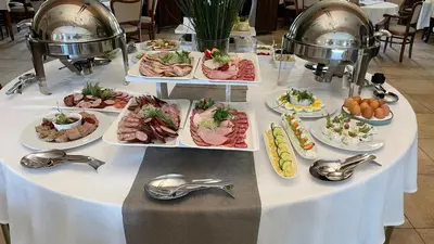 Jedzenie w hotelu lub w pobliżu