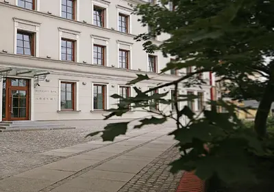 Budynek, w którym mieści się apartament