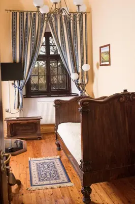 Telewizja i/lub zestaw kina domowego w obiekcie Pałac Krobielowice