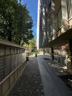 Budynek, w którym mieści się apartament