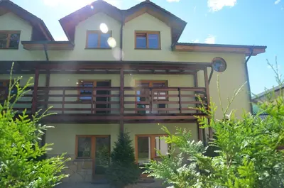 Budynek, w którym mieści się hotel