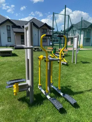Plac zabaw dla dzieci w obiekcie Hotel Załęcze