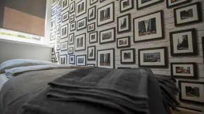 Łóżko lub łóżka w pokoju w obiekcie JDK Apartamenty Serbinowska 53m2 6-osobowy