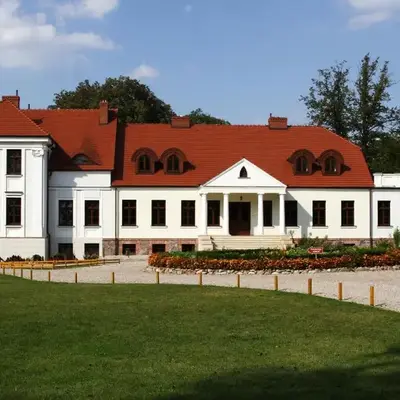 Dwór Stary Chotów