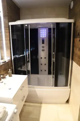 Łazienka w obiekcie IntelliParts (Atal Towers)