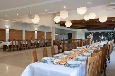 Restauracja lub miejsce do jedzenia w obiekcie Hotel Stajnia Wolica