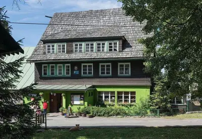 Budynek, w którym mieści się apartament