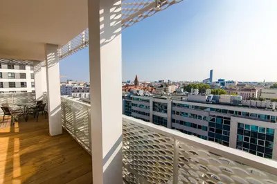 Balkon lub taras w obiekcie Apartamenty City Tower od WroclawApartament-pl