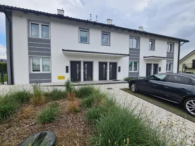 Budynek, w którym mieści się apartament