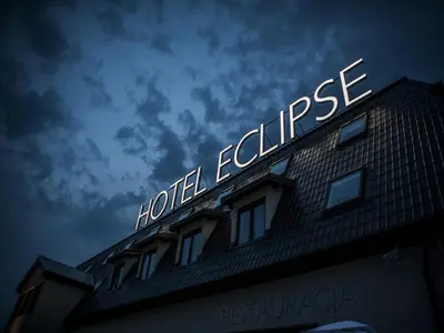 Budynek, w którym mieści się hotel