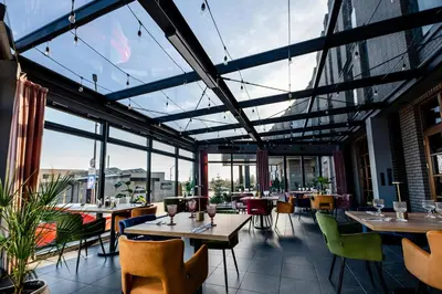 Restauracja lub miejsce do jedzenia w obiekcie Hotel Alhar