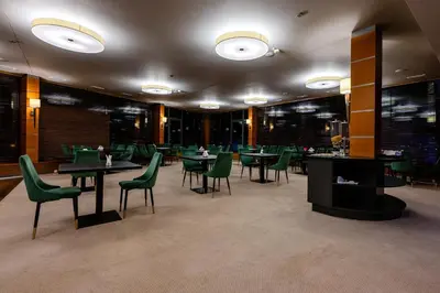Restauracja lub miejsce do jedzenia w obiekcie Hotel Alhar