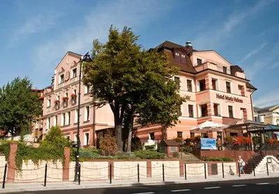 Budynek, w którym mieści się hotel