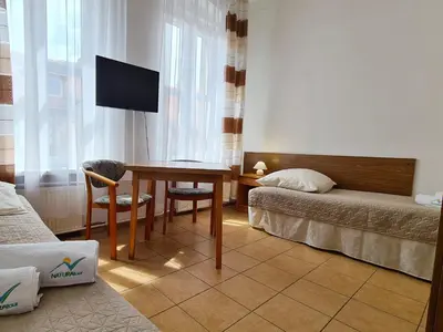 Telewizja i/lub zestaw kina domowego w obiekcie CKS Wrocław - Centrum Konferencyjno-Szkoleniowe CS Natura Tour
