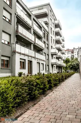 Budynek, w którym mieści się apartament