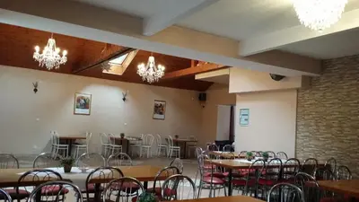 Restauracja lub miejsce do jedzenia w obiekcie Gościniec ELLA INN Lipniki